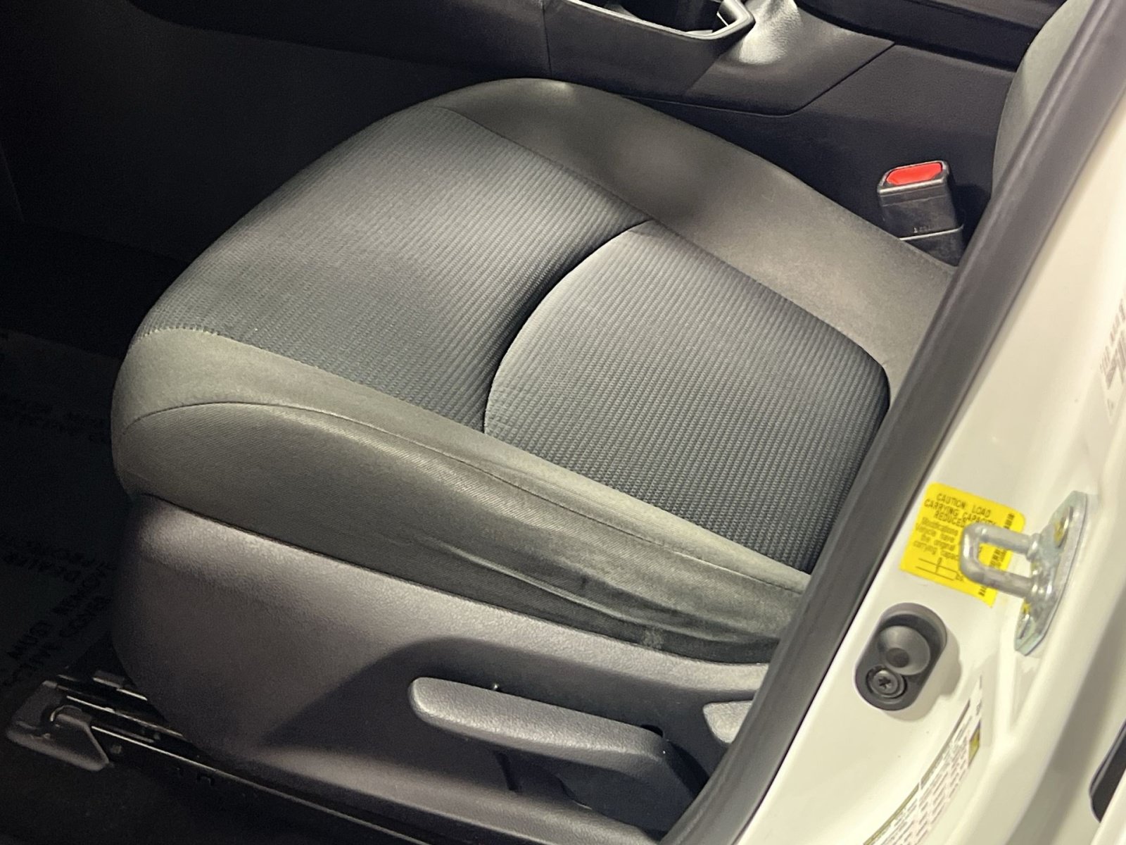 Used 2021 Toyota RAV4 LE AWD/4WD image 13