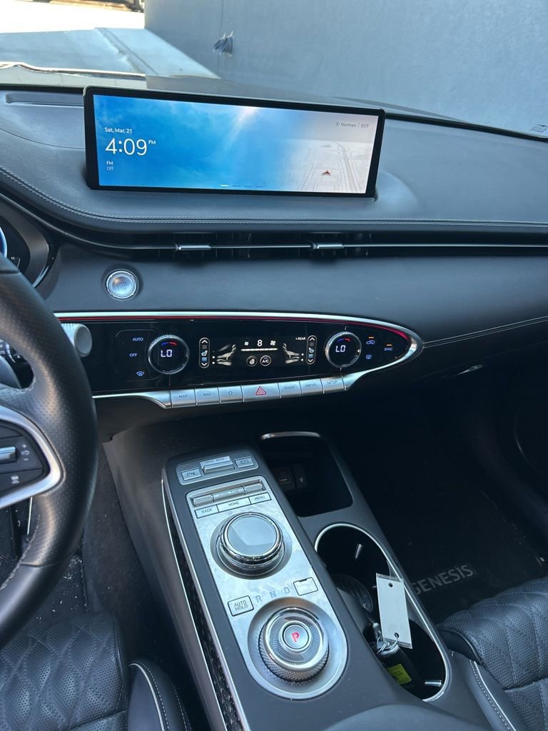 Used 2023 Genesis GV70 3.5T Sport w/ Sport Prestige Package image 10