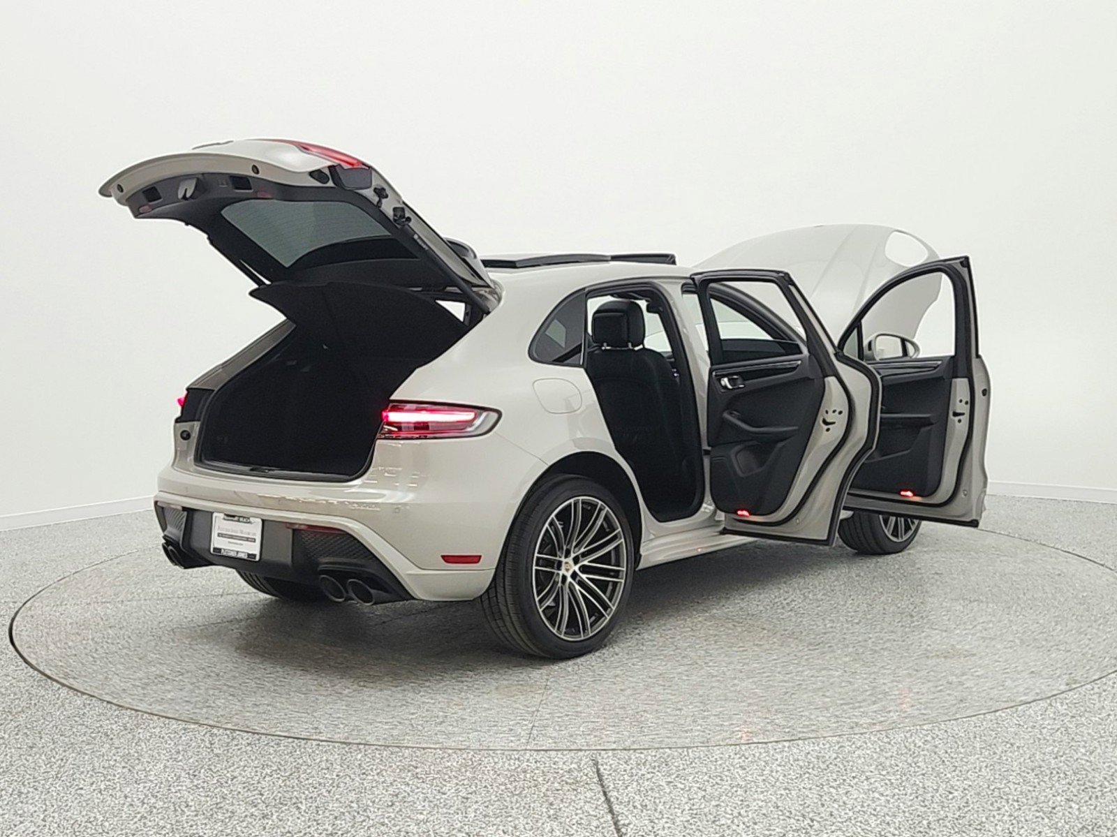 Used 2023 Porsche Macan S image 19