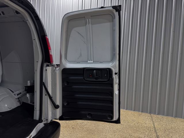 Used 2021 Chevrolet Express 2500 w/ Driver Convenience Package image 26