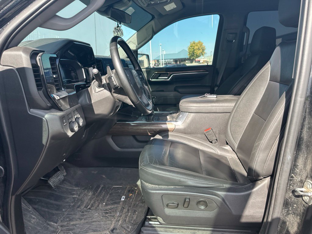 Used 2024 Chevrolet Silverado 1500 RST w/ Convenience Package II AWD/4WD image 14