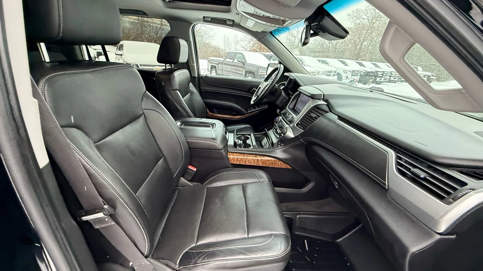 Used 2015 Chevrolet Suburban LTZ image 35