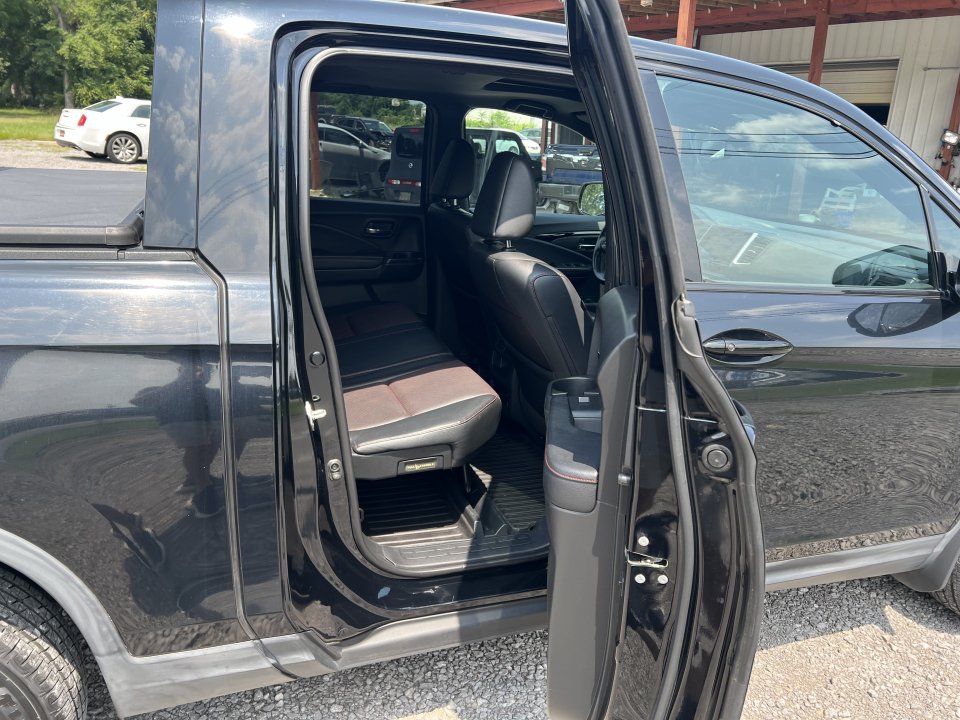 Used 2017 Honda Ridgeline Black Edition image 12