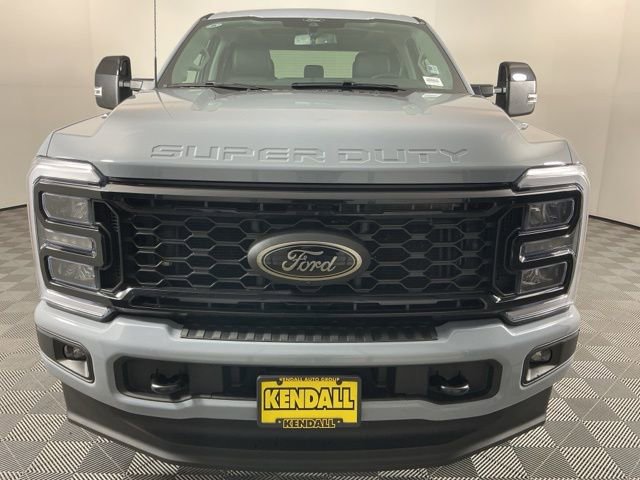 Certified 2025 Ford F350 Lariat w/ Black Appearance Package image 2