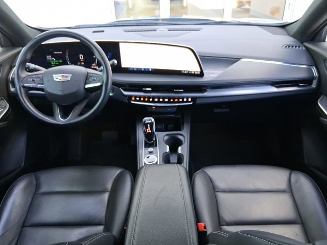 Certified 2025 Cadillac XT4 Premium Luxury AWD/4WD image 9