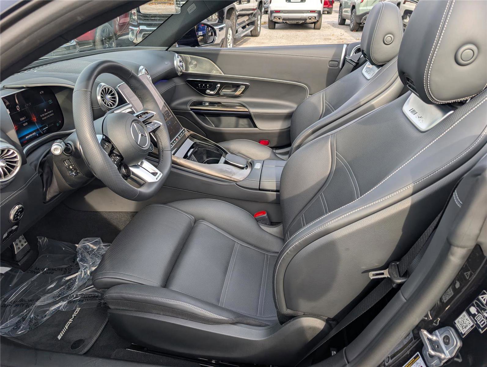 Used 2025 Mercedes-Benz SL 55 AMG 4MATIC image 17