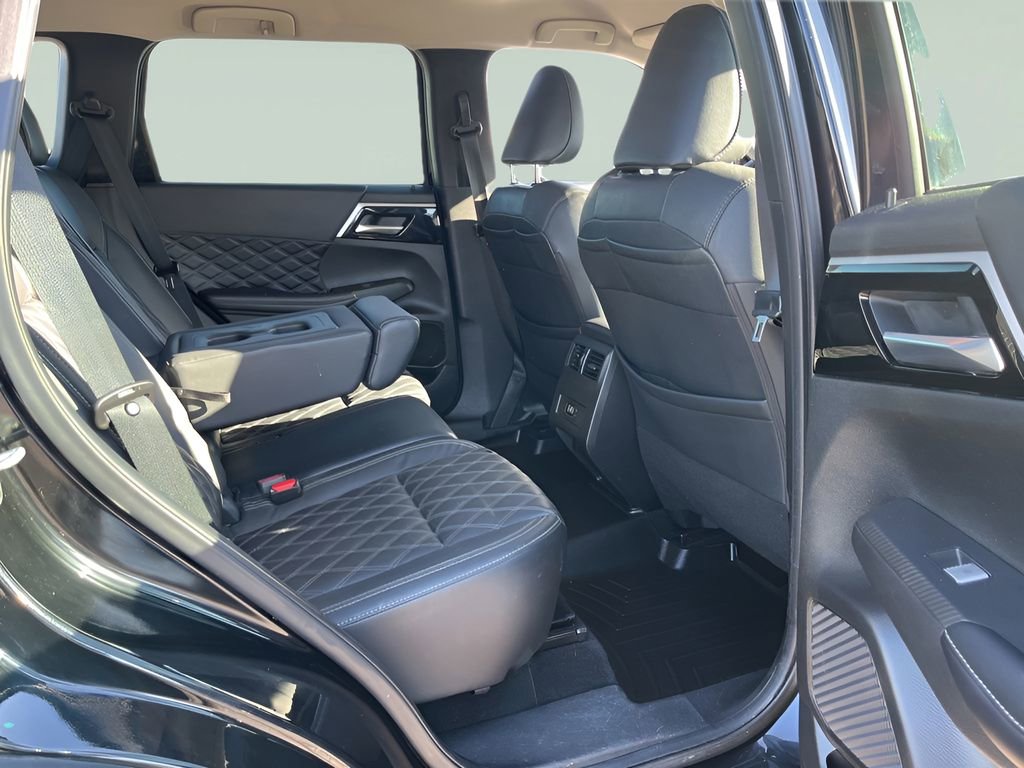 Used 2022 Mitsubishi Outlander SEL image 32