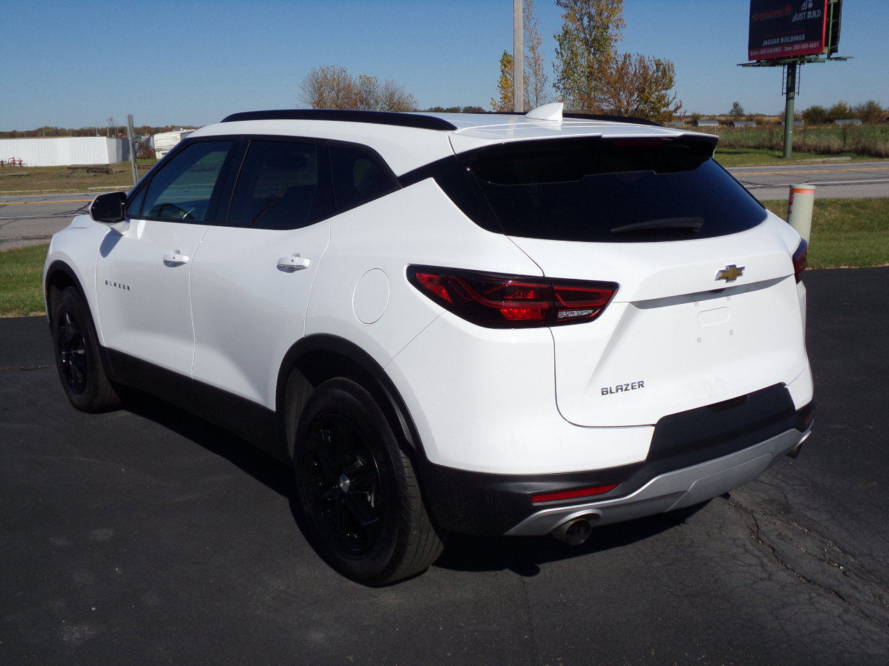 Used 2024 Chevrolet Blazer LT w/ Convenience Package image 3