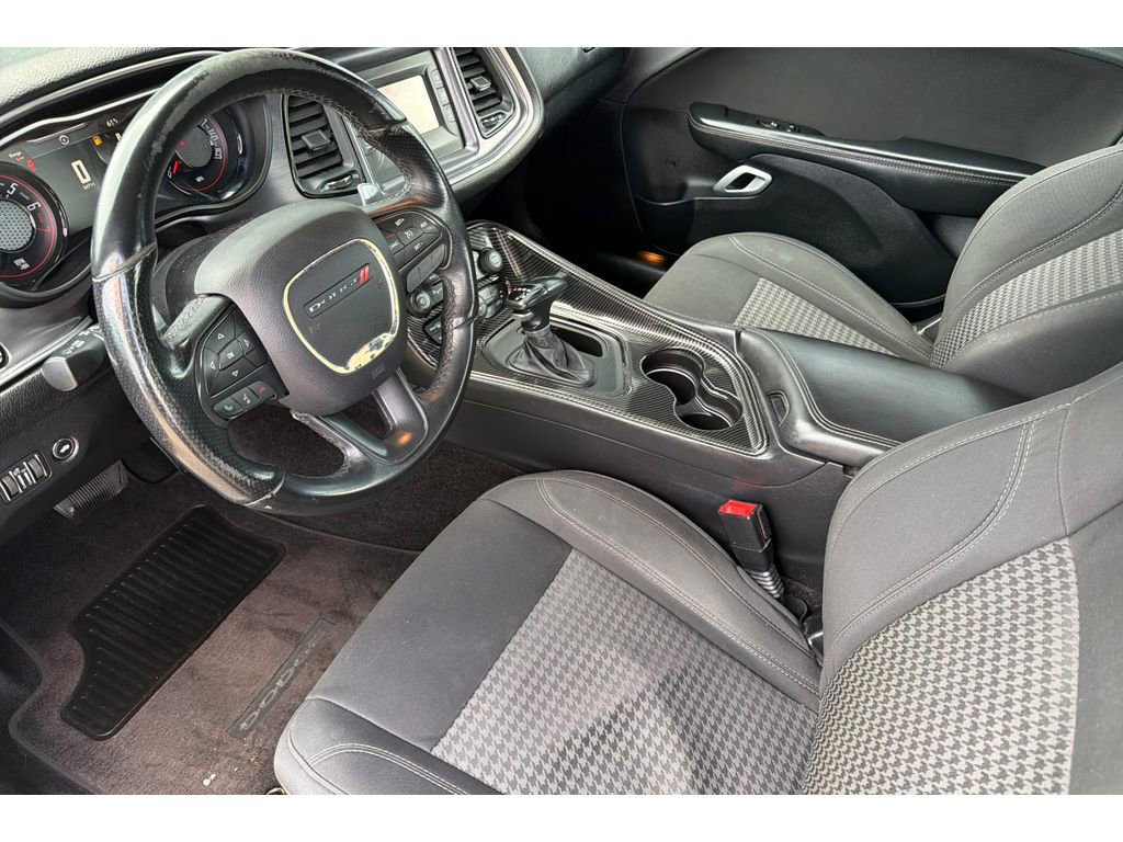 Used 2016 Dodge Challenger SXT w/ Blacktop Package RWD image 12