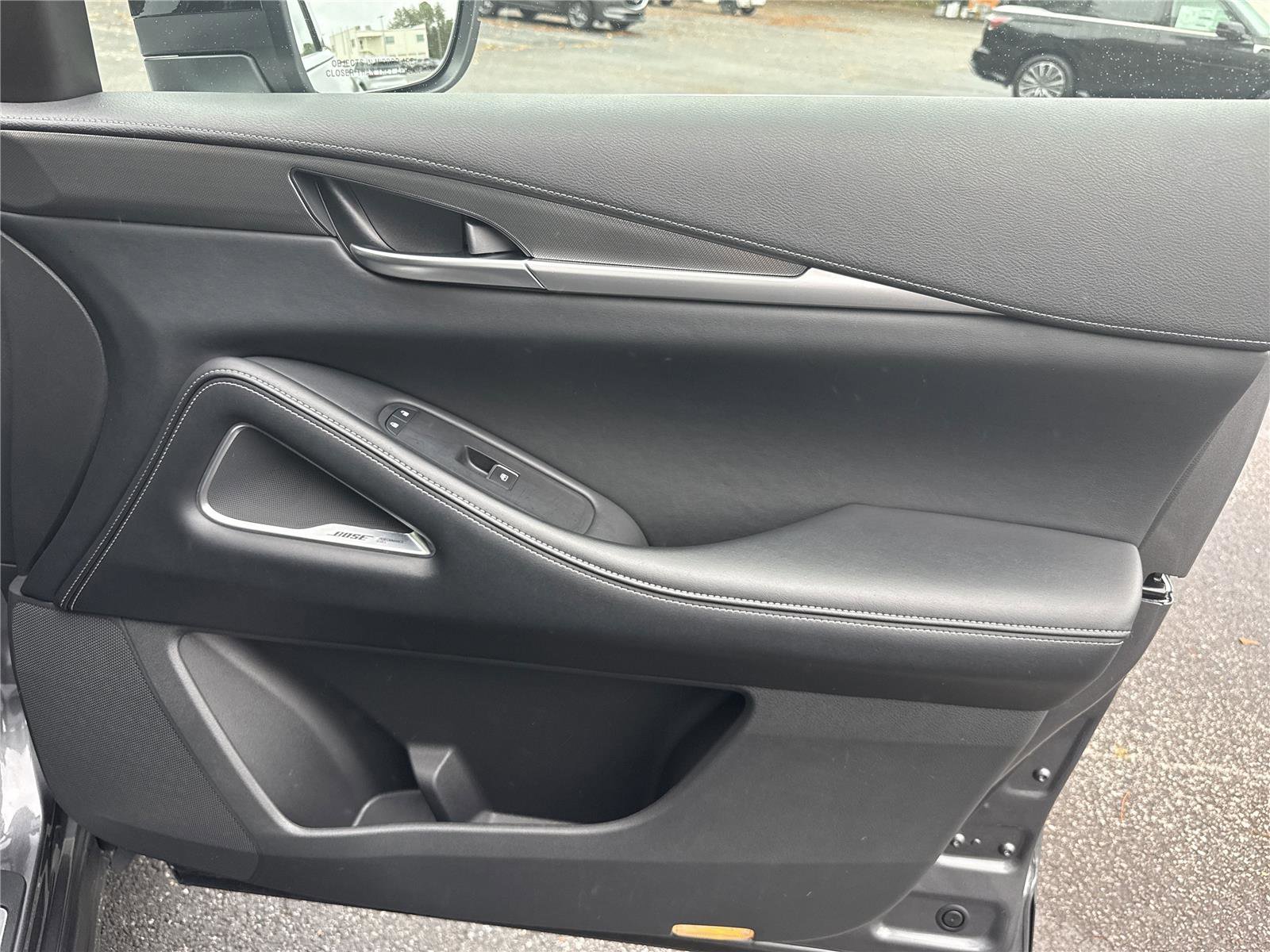 Certified 2025 INFINITI QX60 Luxe image 23