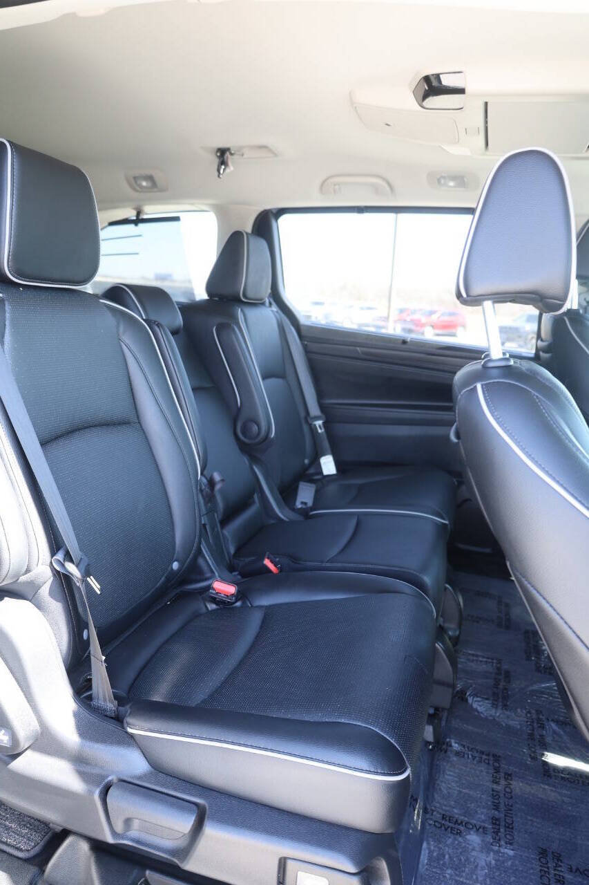 Used 2025 Honda Odyssey Elite image 16