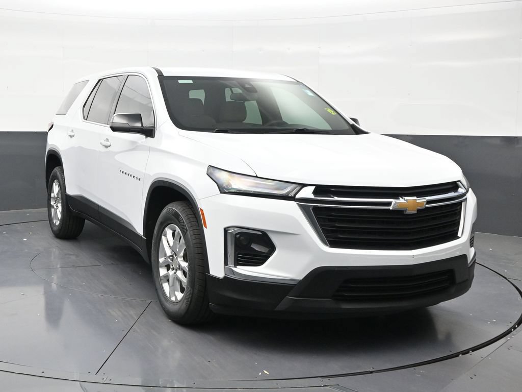Used 2023 Chevrolet Traverse LS FWD image 7
