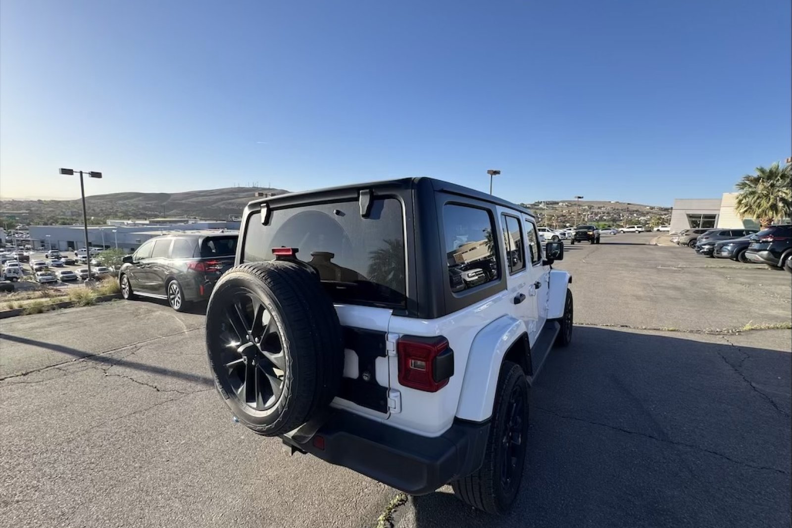 Used 2022 Jeep Wrangler Unlimited Sahara image 5