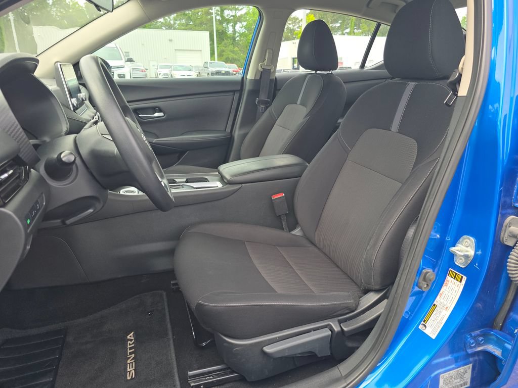 Used 2024 Nissan Sentra SV FWD image 9