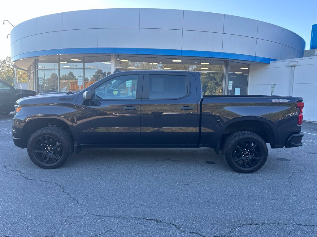 Certified 2023 Chevrolet Silverado 1500 Custom Trail Boss w/ LPO, Dark Essentials Package AWD/4WD image 8