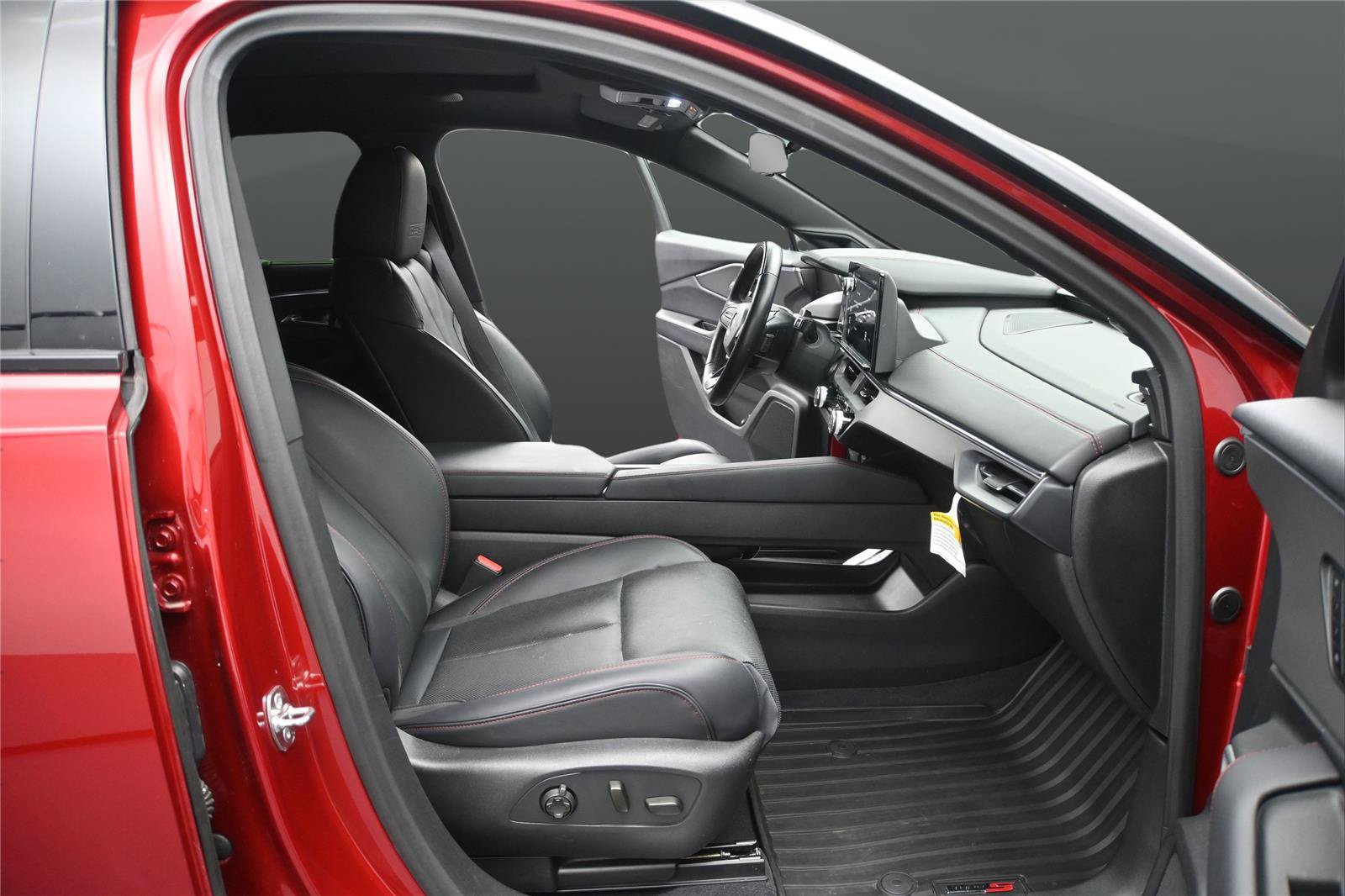 Certified 2024 Acura ZDX Type S AWD/4WD image 17