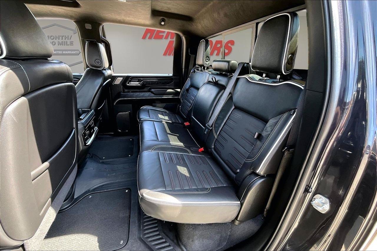 Used 2025 GMC Sierra 2500 AT4X AWD/4WD image 24