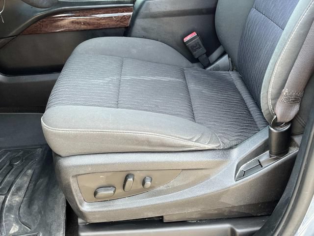 Used 2015 GMC Yukon SLE w/ Convenience Package RWD image 30