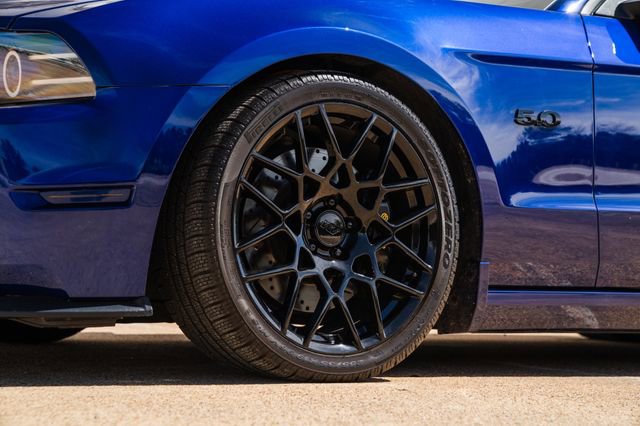 Used 2014 Ford Mustang GT Premium w/ Comfort Package RWD image 52