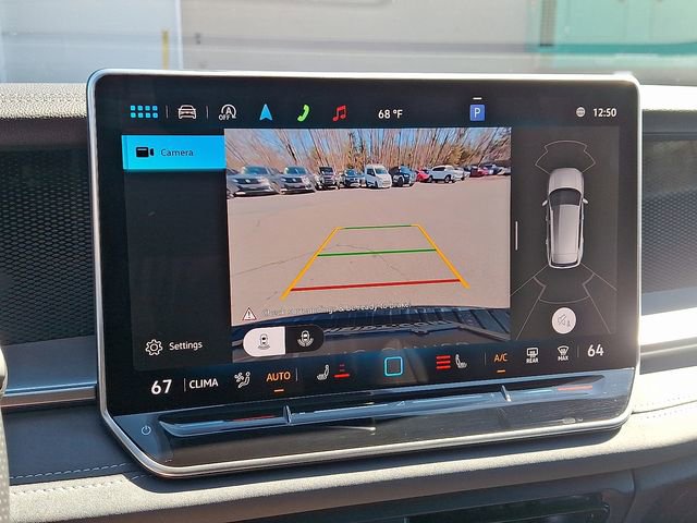 Certified 2025 Volkswagen Tiguan SE R-Line image 24