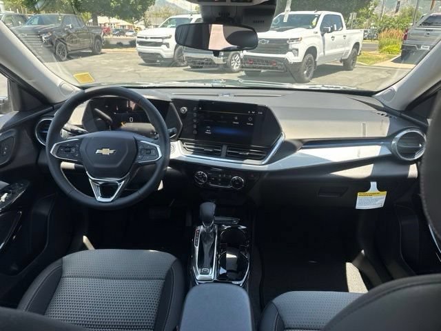 New 2026 Chevrolet Trax LT w/ LT Convenience Package FWD image 14