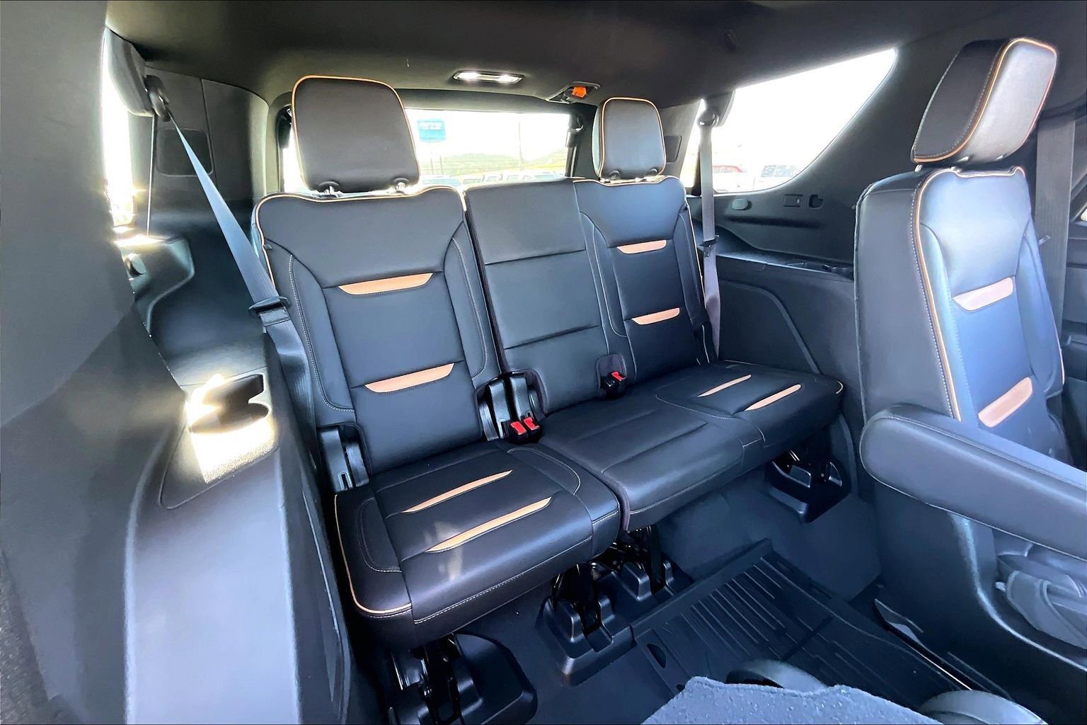 Used 2021 GMC Yukon AT4 w/ AT4 Premium Plus Package image 30