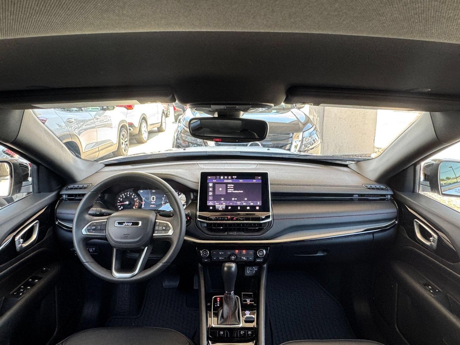 Used 2025 Jeep Compass Trailhawk AWD/4WD image 31