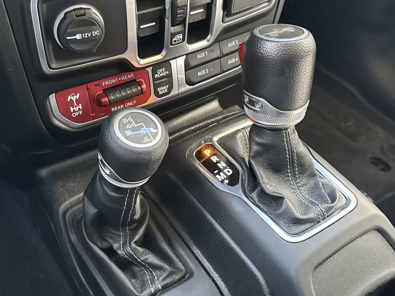 Used 2024 Jeep Wrangler Unlimited Rubicon w/ Technology Group AWD/4WD image 26