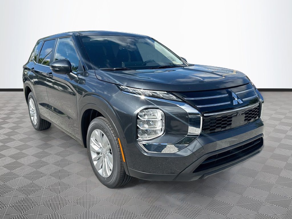 New 2026 Mitsubishi Outlander ES FWD image 3