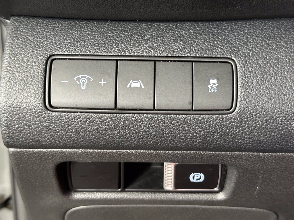 Used 2021 Hyundai Santa Fe SE AWD/4WD image 22