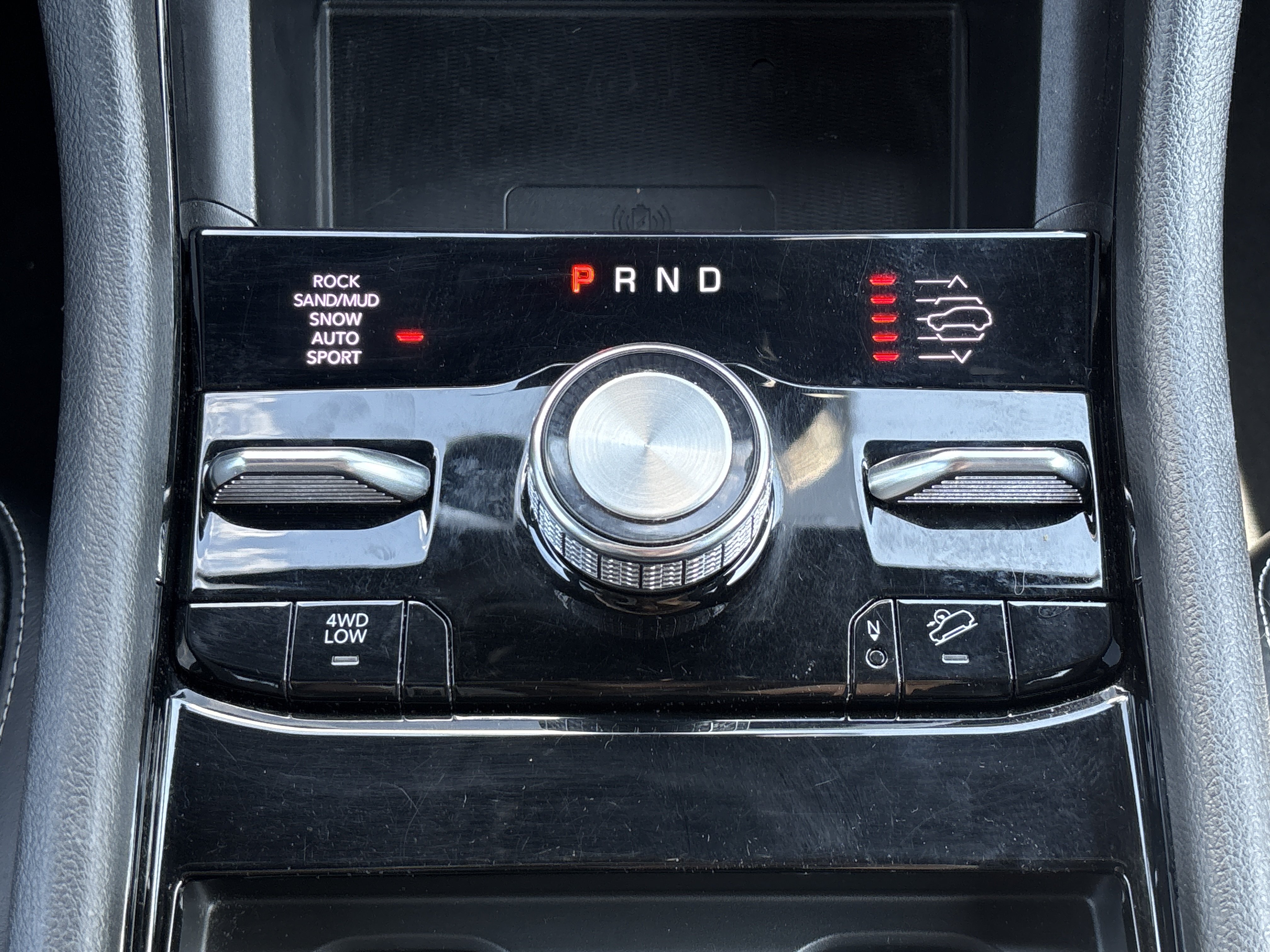 Used 2023 Jeep Grand Cherokee L Overland w/ Advanced Protech Group III AWD/4WD image 9