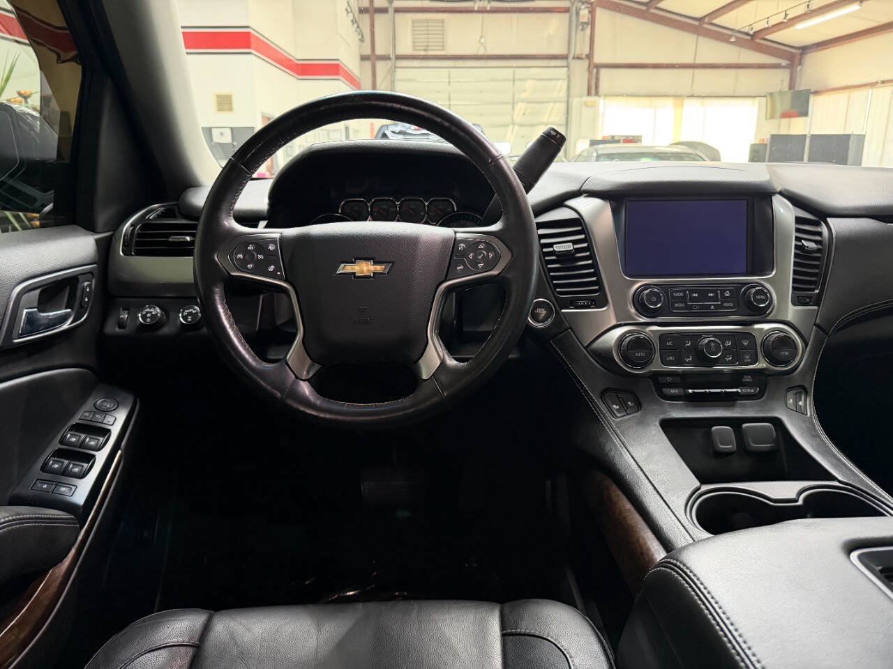 Used 2017 Chevrolet Suburban LT AWD/4WD image 22