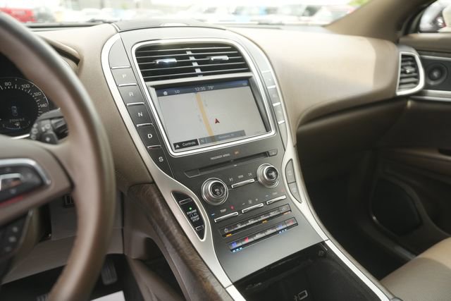 Used 2016 Lincoln MKX Reserve w/ Technology Package image 27