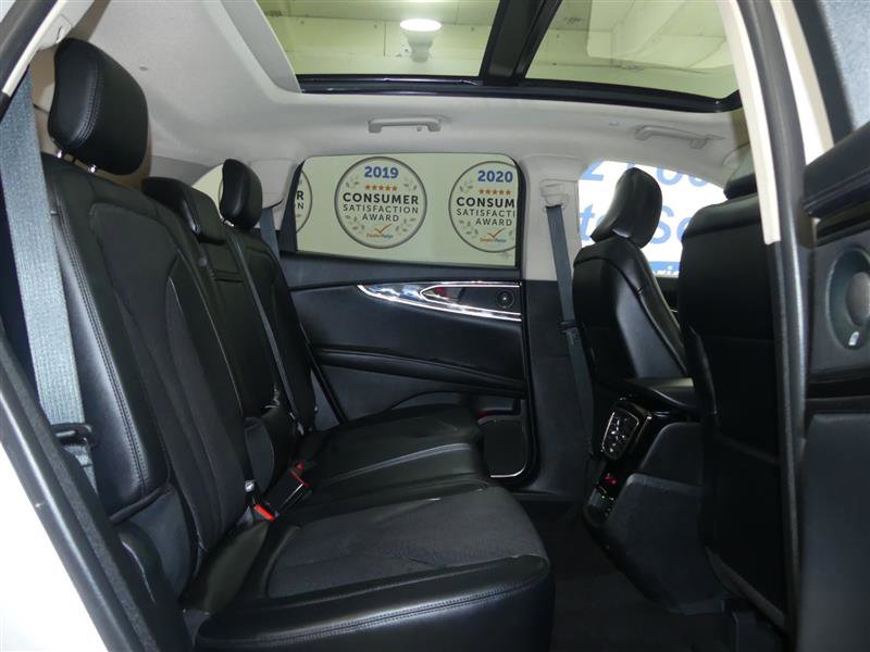 Used 2022 Lincoln Nautilus Reserve w/ Luxury Package image 22