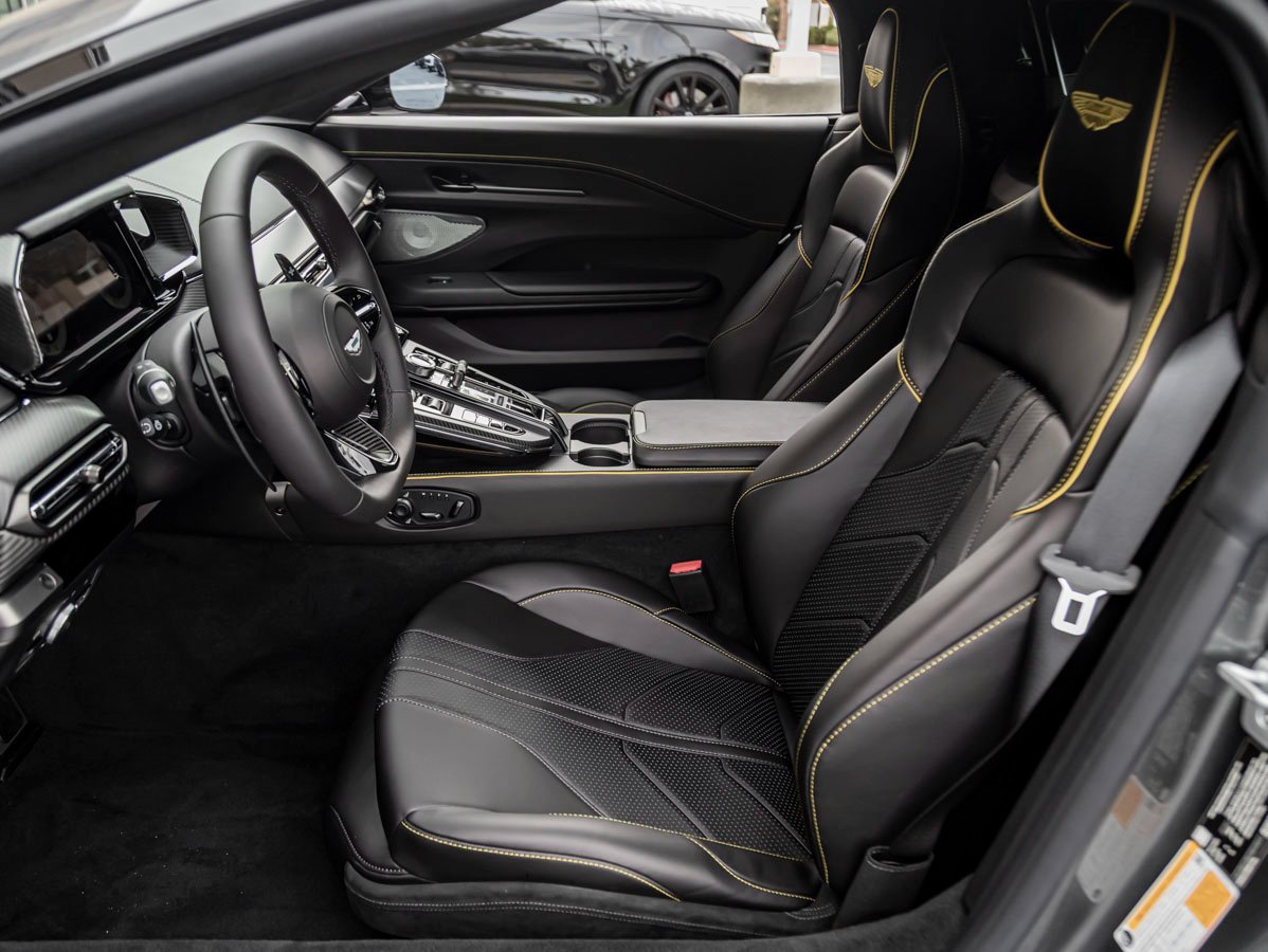 Used 2026 Aston Martin V8 Vantage Convertible RWD image 15