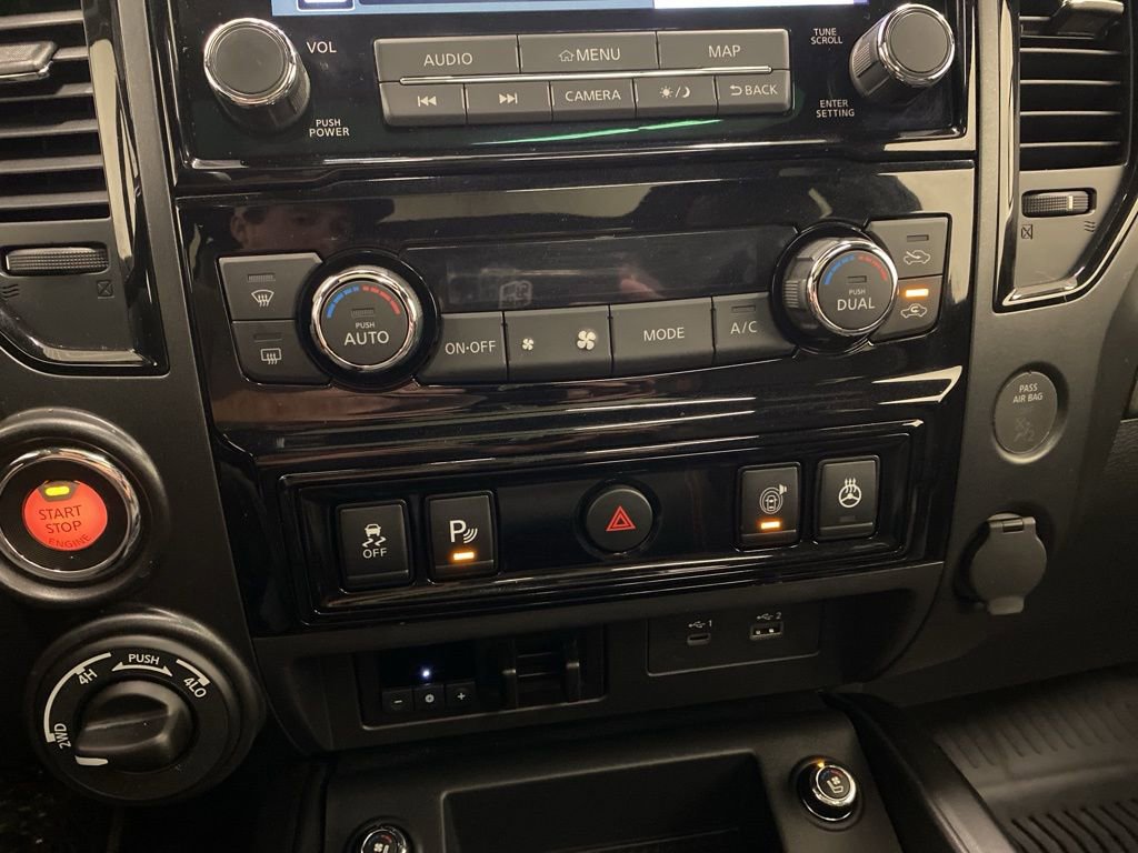 Used 2024 Nissan Titan PRO-4X w/ Pro-4x Convenience Package image 20