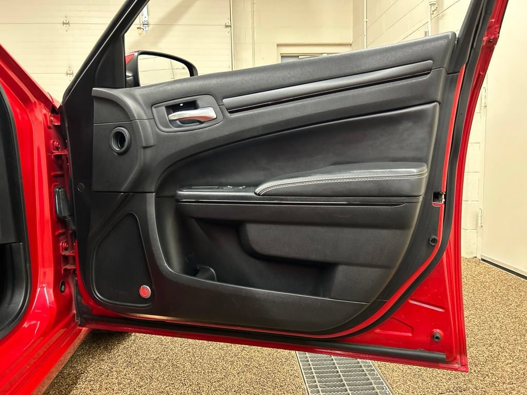 Used 2015 Chrysler 300 S AWD/4WD image 15