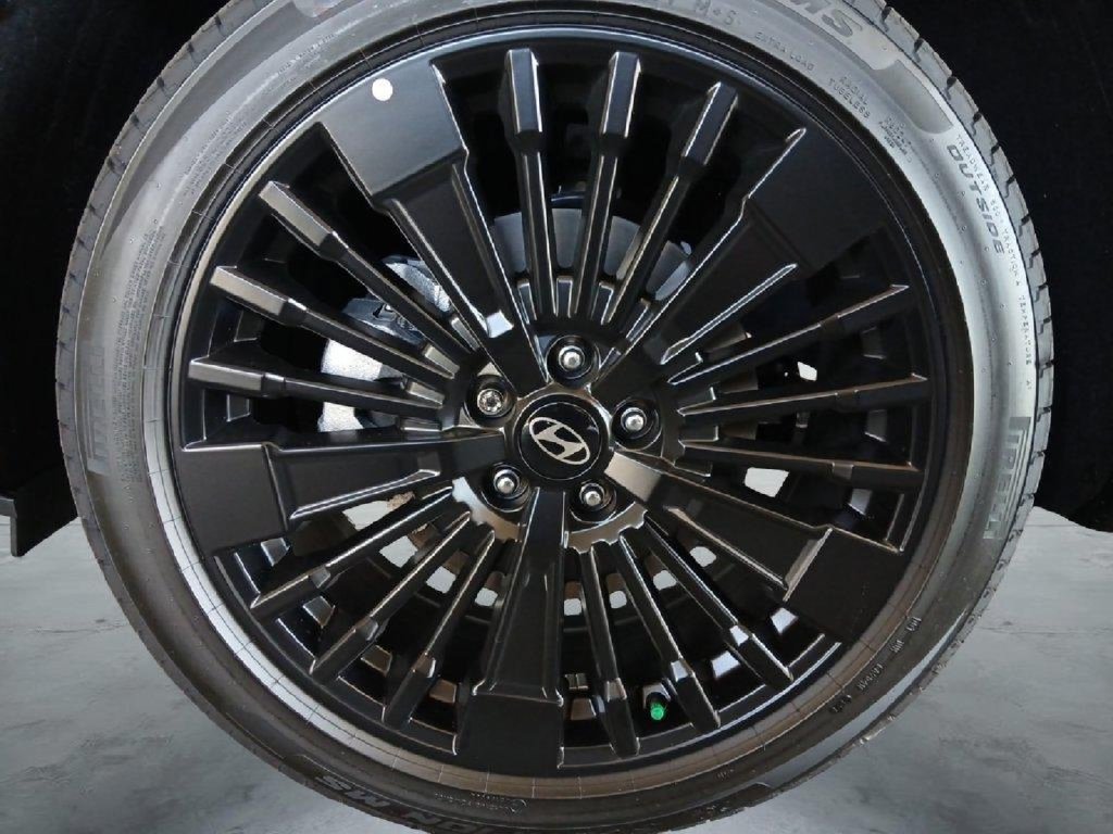 New 2027 Hyundai Santa Fe Calligraphy FWD image 14