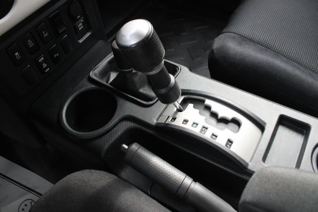 Used 2013 Toyota FJ Cruiser 4WD w/ Upgrade Pkg image 16
