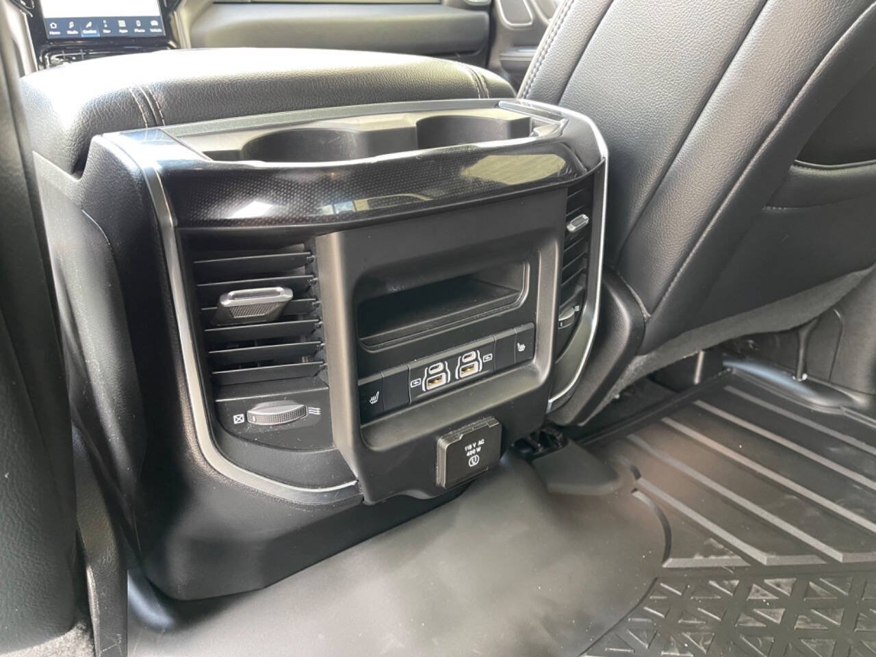 Used 2022 RAM 1500 Laramie w/ Night Edition AWD/4WD image 13