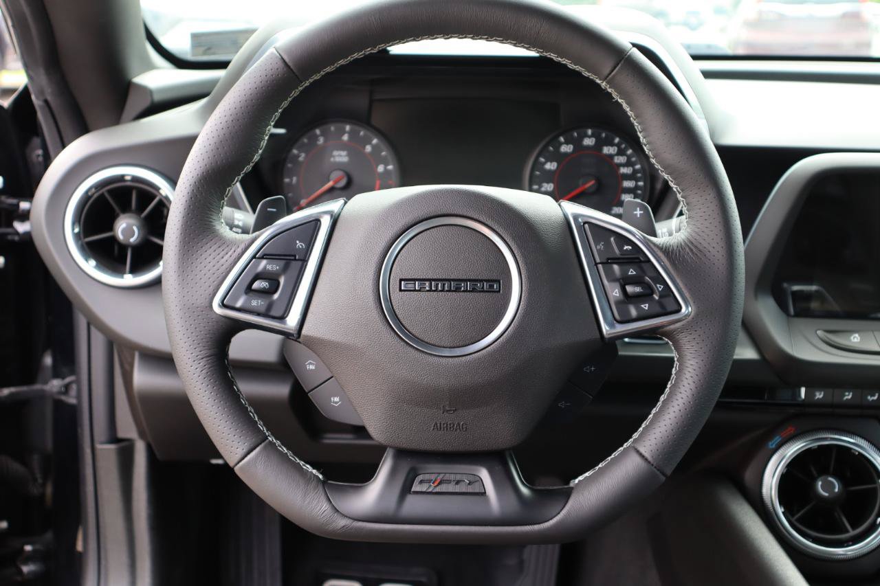Used 2017 Chevrolet Camaro SS RWD image 15