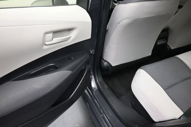 Used 2025 Toyota Corolla LE FWD image 17