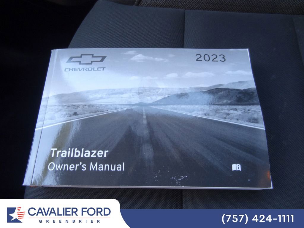 Used 2023 Chevrolet TrailBlazer LT FWD image 27
