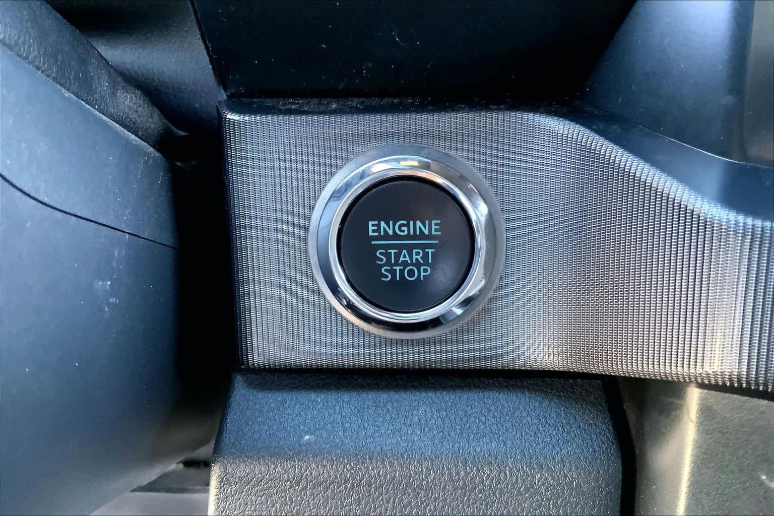 Certified 2025 Ford F250 Platinum image 33