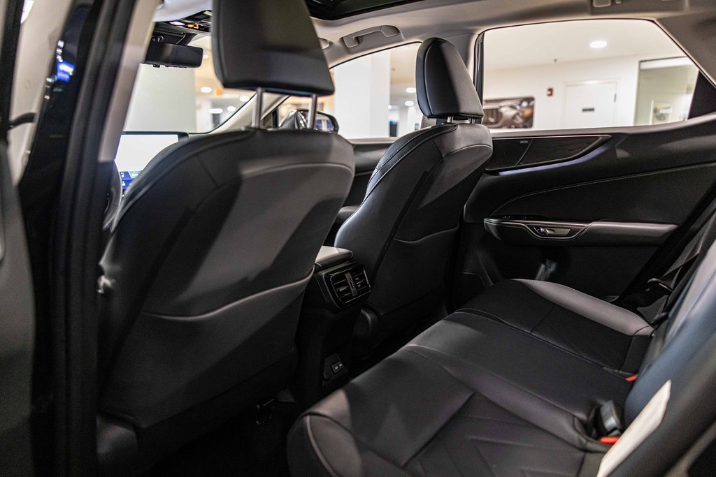 Used 2025 Lexus NX 450h+ AWD w/ Luxury Package image 31