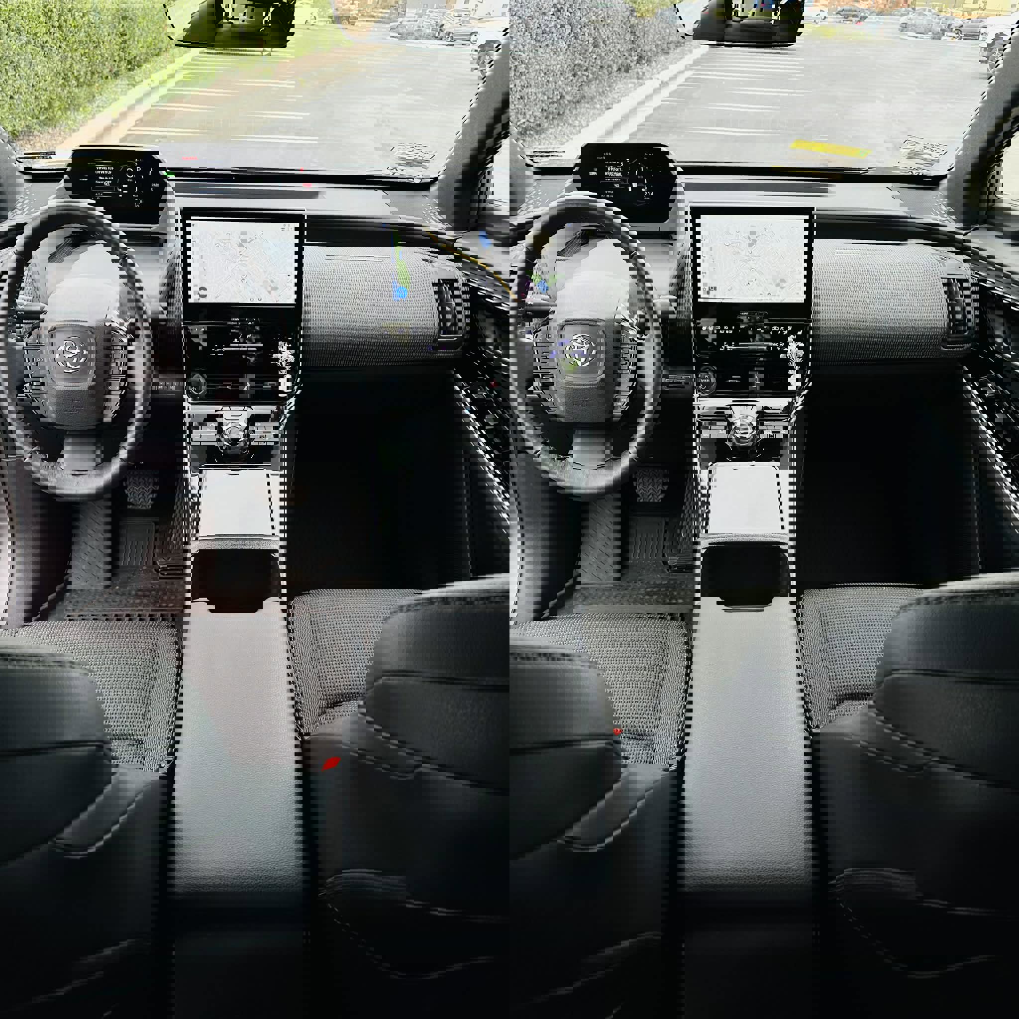 Used 2024 Toyota bZ4X XLE SPORT UTILITY 4D w/ Weather Package image 10