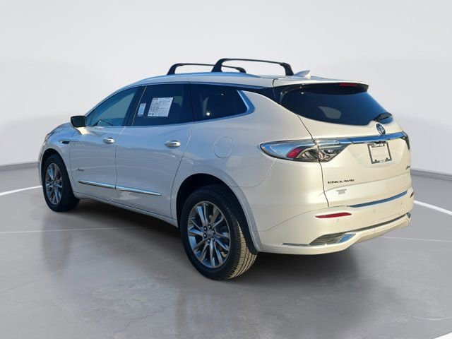 Used 2023 Buick Enclave Avenir image 6