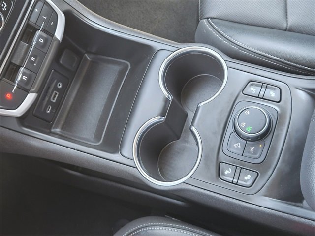 Used 2024 GMC Terrain SLT image 20