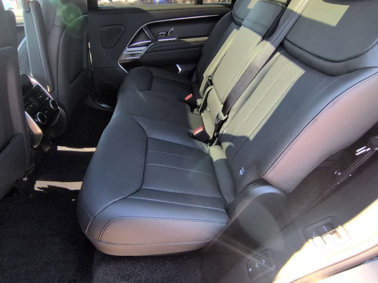 New 2026 Land Rover Range Rover Long Wheelbase SE AWD/4WD image 20