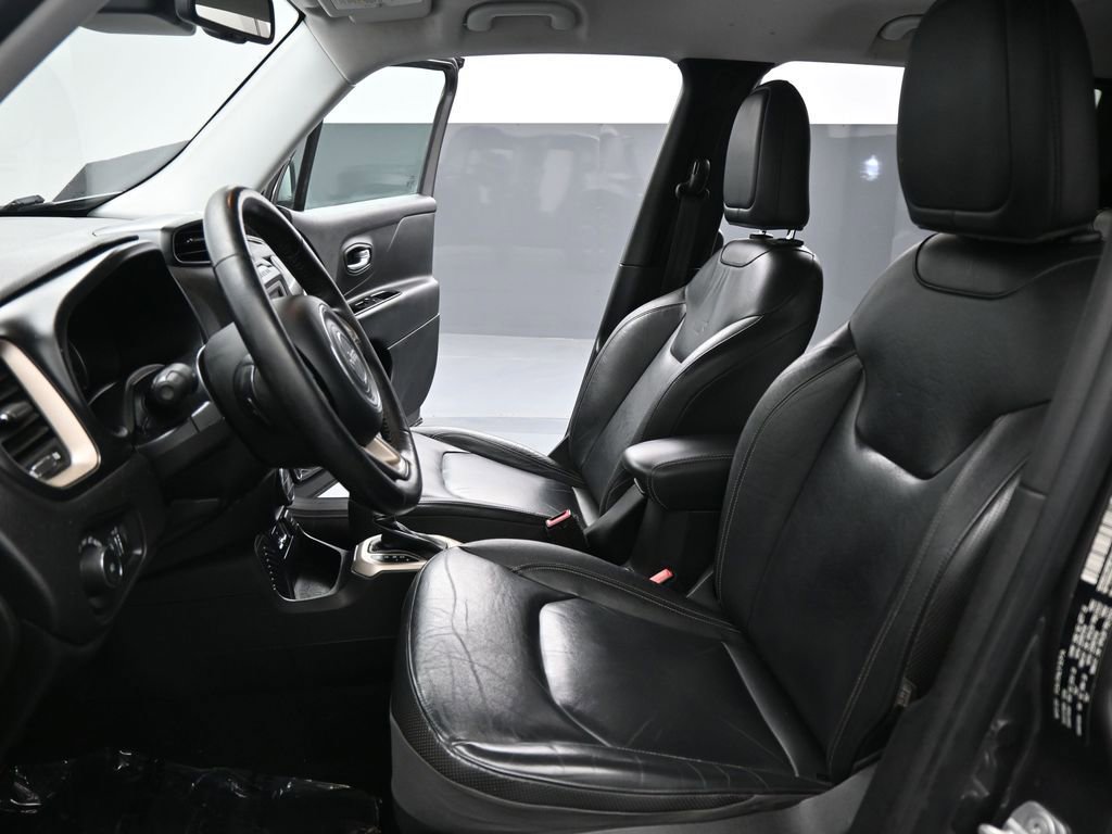 Used 2017 Jeep Renegade Limited FWD image 9